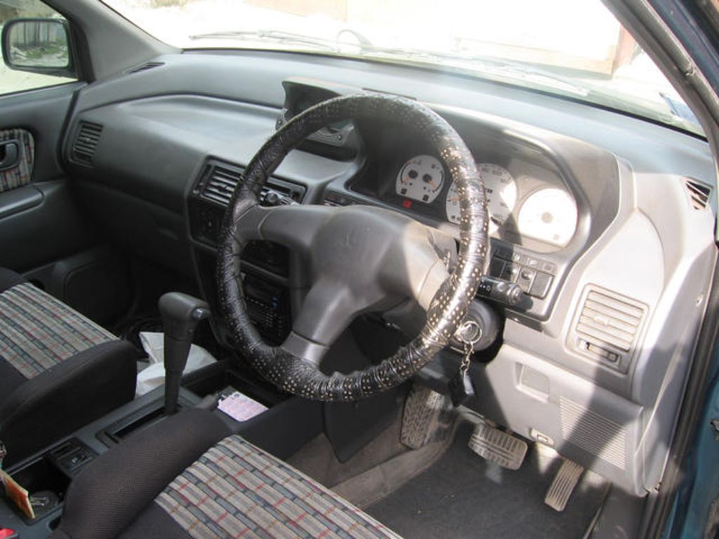 1996 Mitsubishi RVR