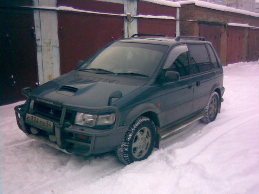 1996 Mitsubishi RVR