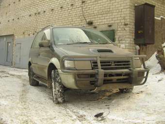 1996 Mitsubishi RVR Photos