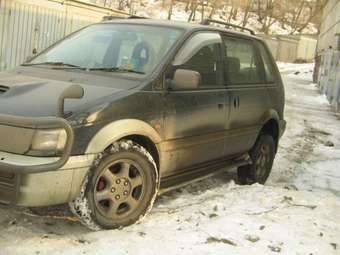 1996 Mitsubishi RVR Photos