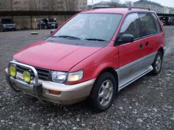 1996 Mitsubishi RVR Photos