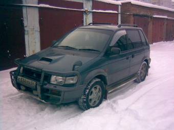 1996 Mitsubishi RVR Photos