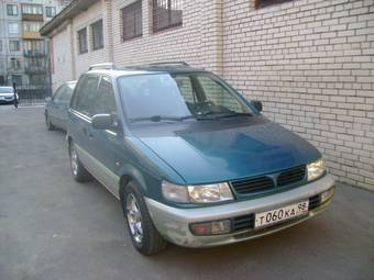 1996 Mitsubishi RVR Photos