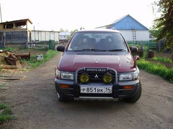 1996 Mitsubishi RVR Photos