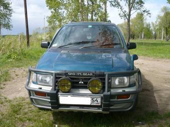 1996 Mitsubishi RVR Photos