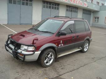 1996 Mitsubishi RVR Photos