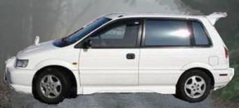 1997 Mitsubishi RVR