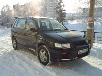 1997 Mitsubishi RVR