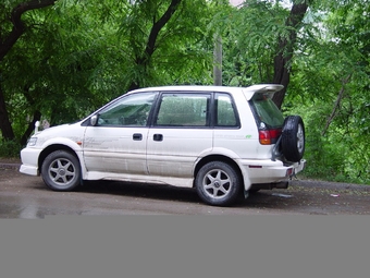 1997 Mitsubishi RVR