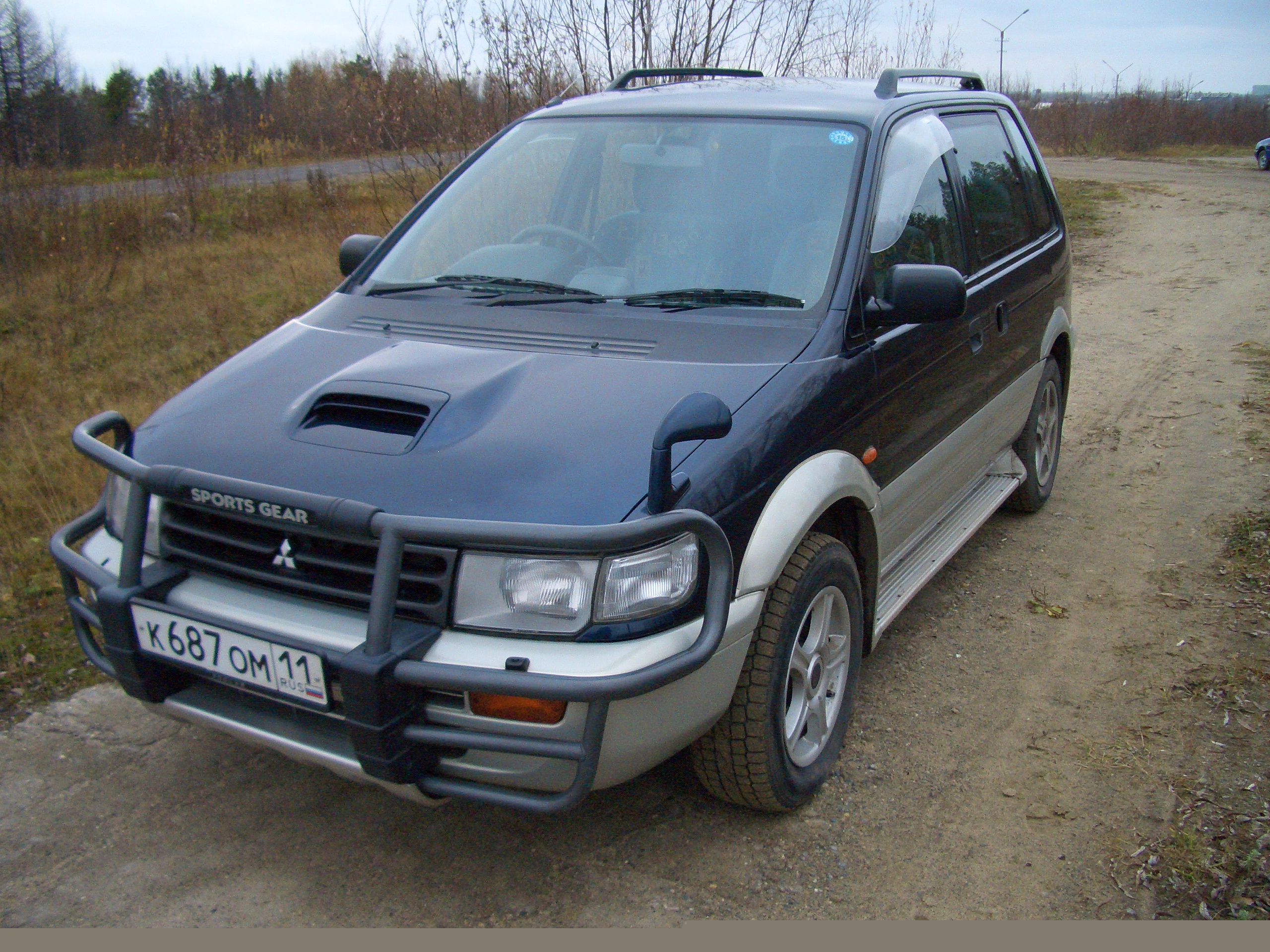 1997 Mitsubishi RVR
