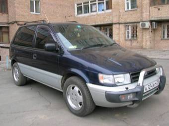1997 Mitsubishi RVR