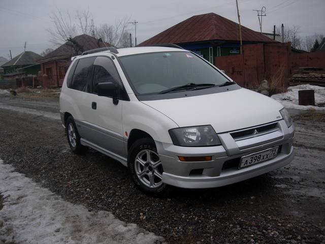 1997 Mitsubishi RVR