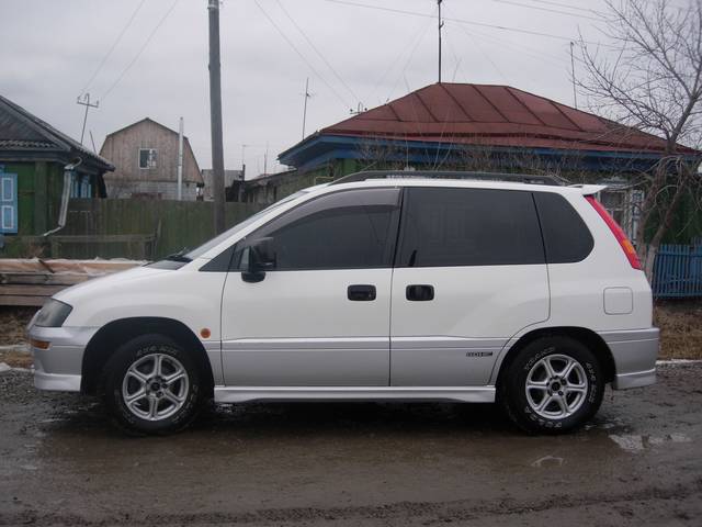 1997 Mitsubishi RVR