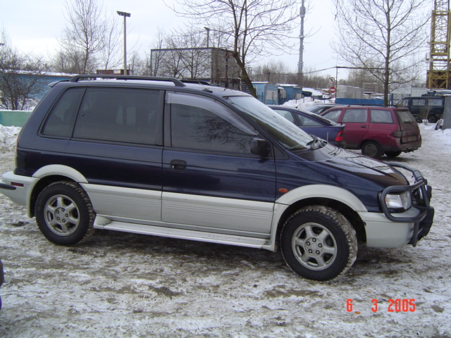 1997 Mitsubishi RVR