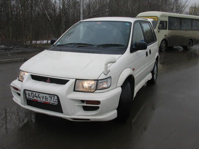 1997 Mitsubishi RVR