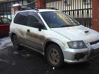 Mitsubishi RVR