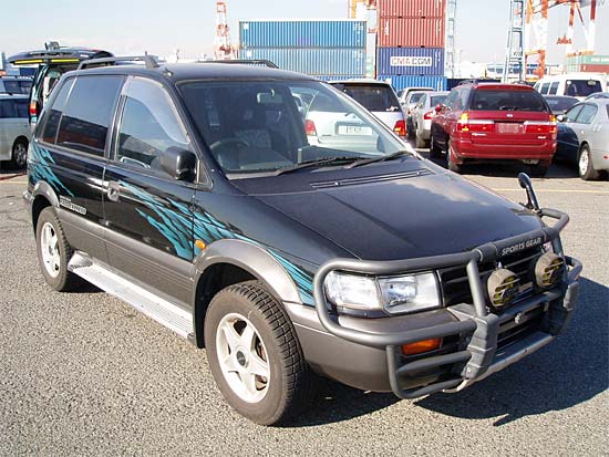 1997 Mitsubishi RVR Pictures