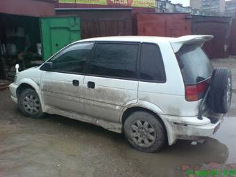 1997 Mitsubishi RVR Pictures