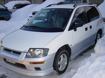 1998 Mitsubishi RVR