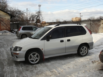 1998 Mitsubishi RVR