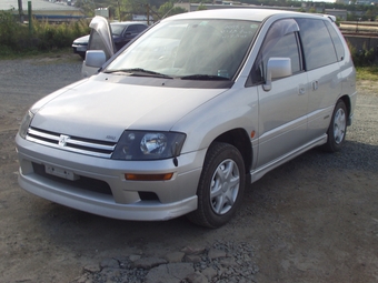 1998 Mitsubishi RVR