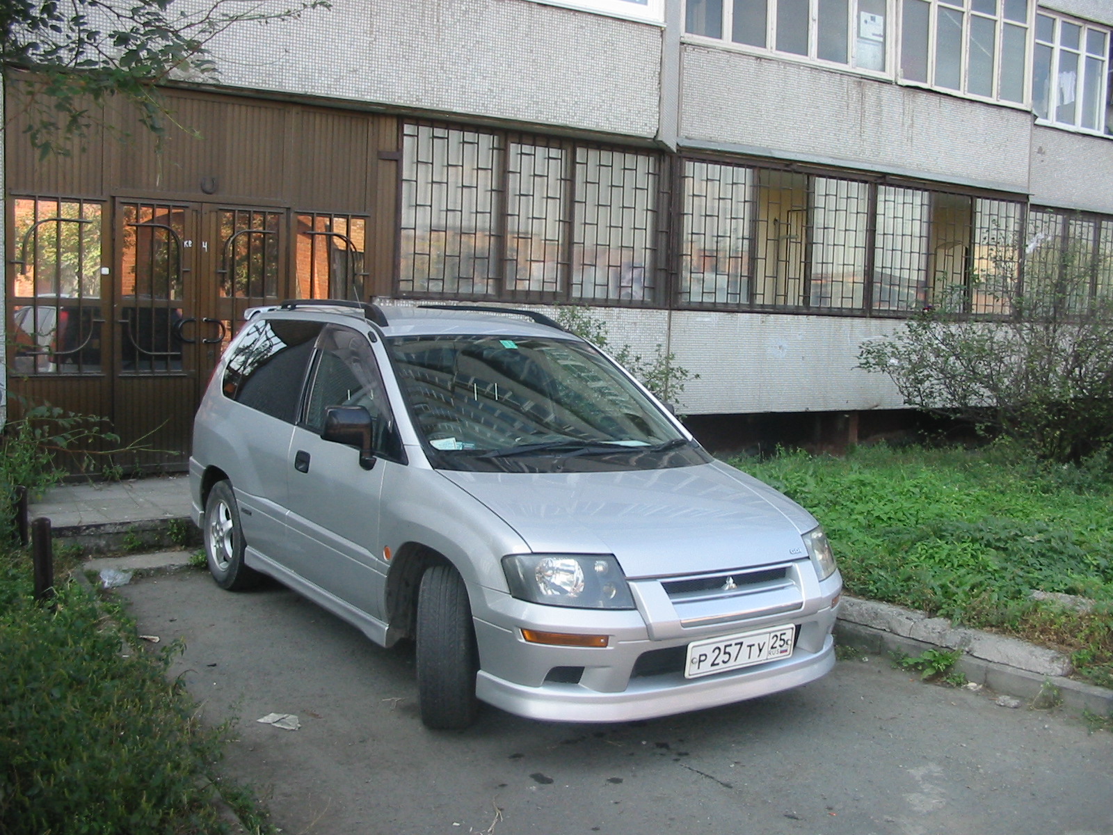 1998 Mitsubishi RVR