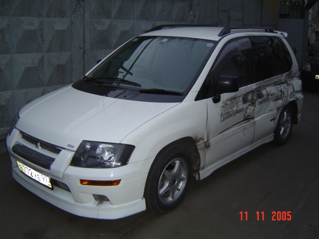 1998 Mitsubishi RVR