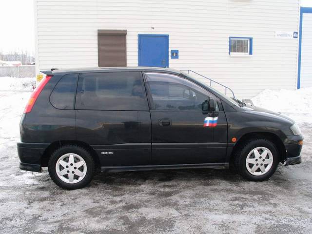 1998 Mitsubishi RVR