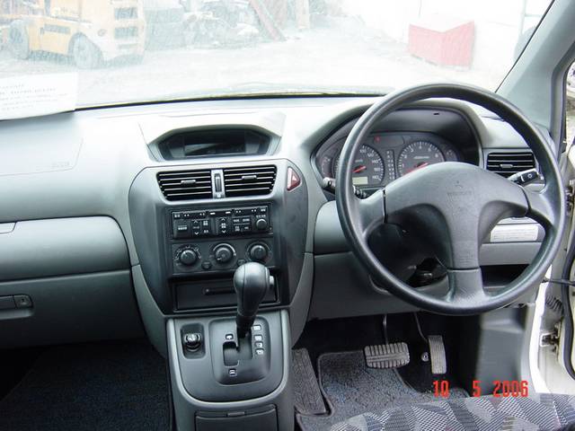 1998 Mitsubishi RVR
