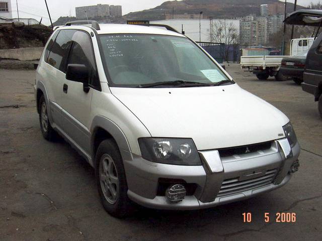 1998 Mitsubishi RVR