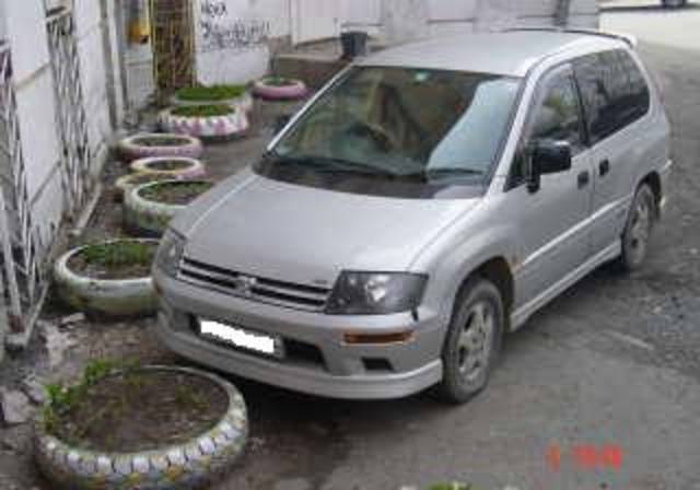 1998 Mitsubishi RVR