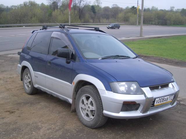 1998 Mitsubishi RVR