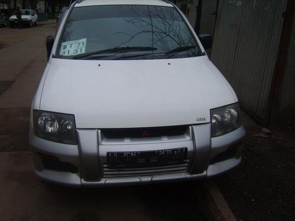 1998 Mitsubishi RVR