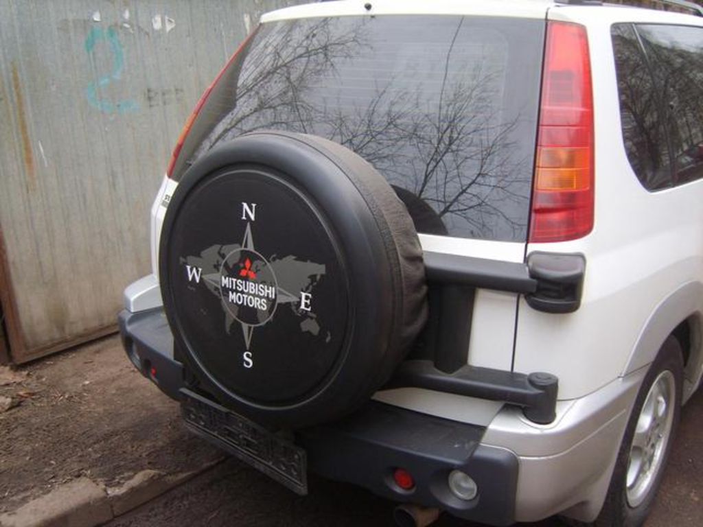 1998 Mitsubishi RVR