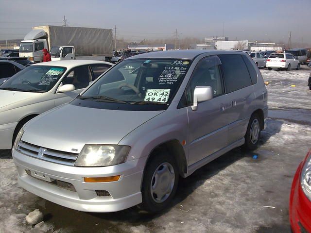1998 Mitsubishi RVR