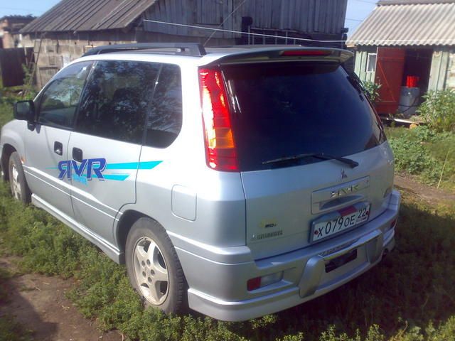 1998 Mitsubishi RVR