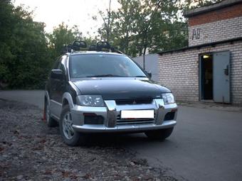 1998 Mitsubishi RVR