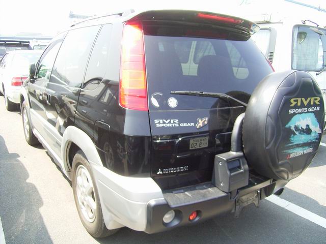 1998 Mitsubishi RVR Pictures