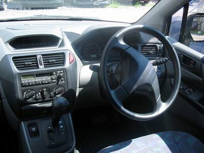 1998 Mitsubishi RVR Photos