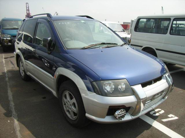 1998 Mitsubishi RVR Photos