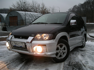 1998 Mitsubishi RVR Photos