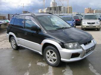 1998 Mitsubishi RVR Photos