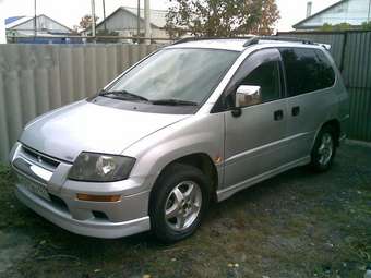 1998 Mitsubishi RVR Photos