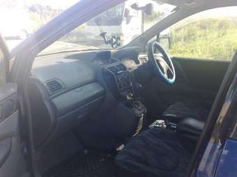 1998 Mitsubishi RVR Photos
