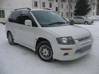 1998 Mitsubishi RVR Photos