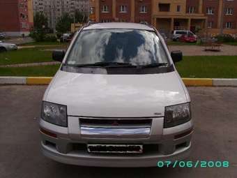 1998 Mitsubishi RVR Pictures