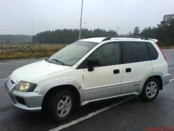 1998 Mitsubishi RVR Pictures