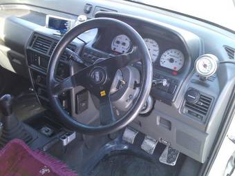 1998 Mitsubishi RVR Pictures