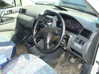 1998 Mitsubishi RVR Pictures
