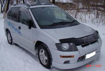 1998 Mitsubishi RVR Photos
